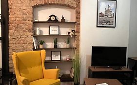 Słoneczny apartament centrum Poznania klimatyzacja wi-fi TV zmywarka pralka piekarnik